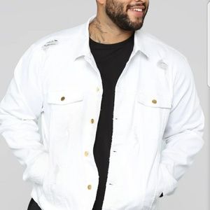 Fashion nova white denim jacket (NEW IN BAG)